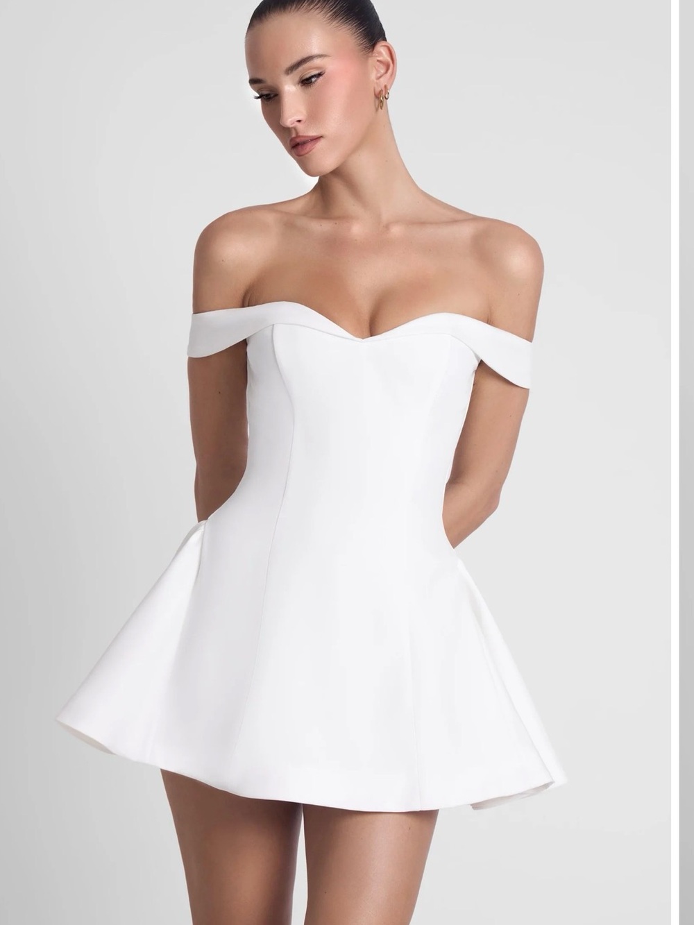 Elegant Off-Shoulder White Mini Dress